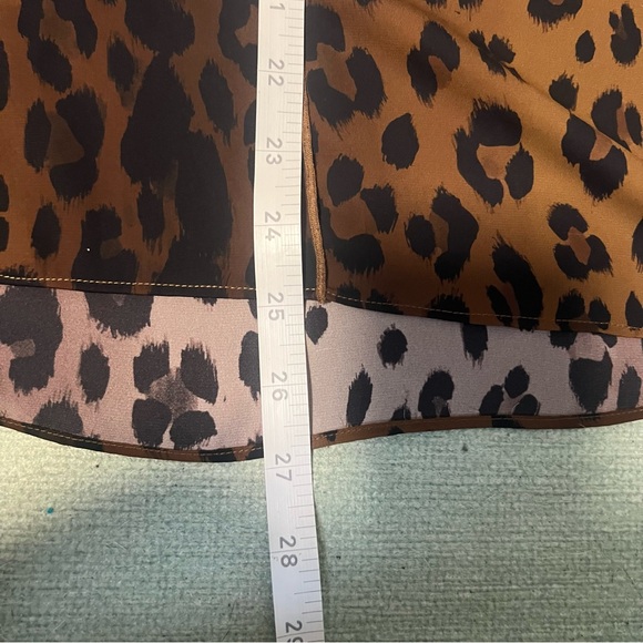 Talula Aritzia long sleeve top in cheetah print size medium - Picture 5 of 7